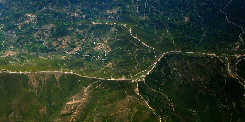 深圳自由世界:当开源机械臂遇见手工艺复兴,科技如何重塑制造业DNA